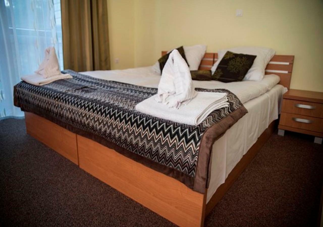 Osrodek Szkoleniowo Wypoczynkowy Roznow Otel Dış mekan fotoğraf